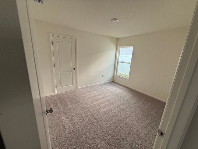 Building Photo - 3 Dogwood Dr Terrace