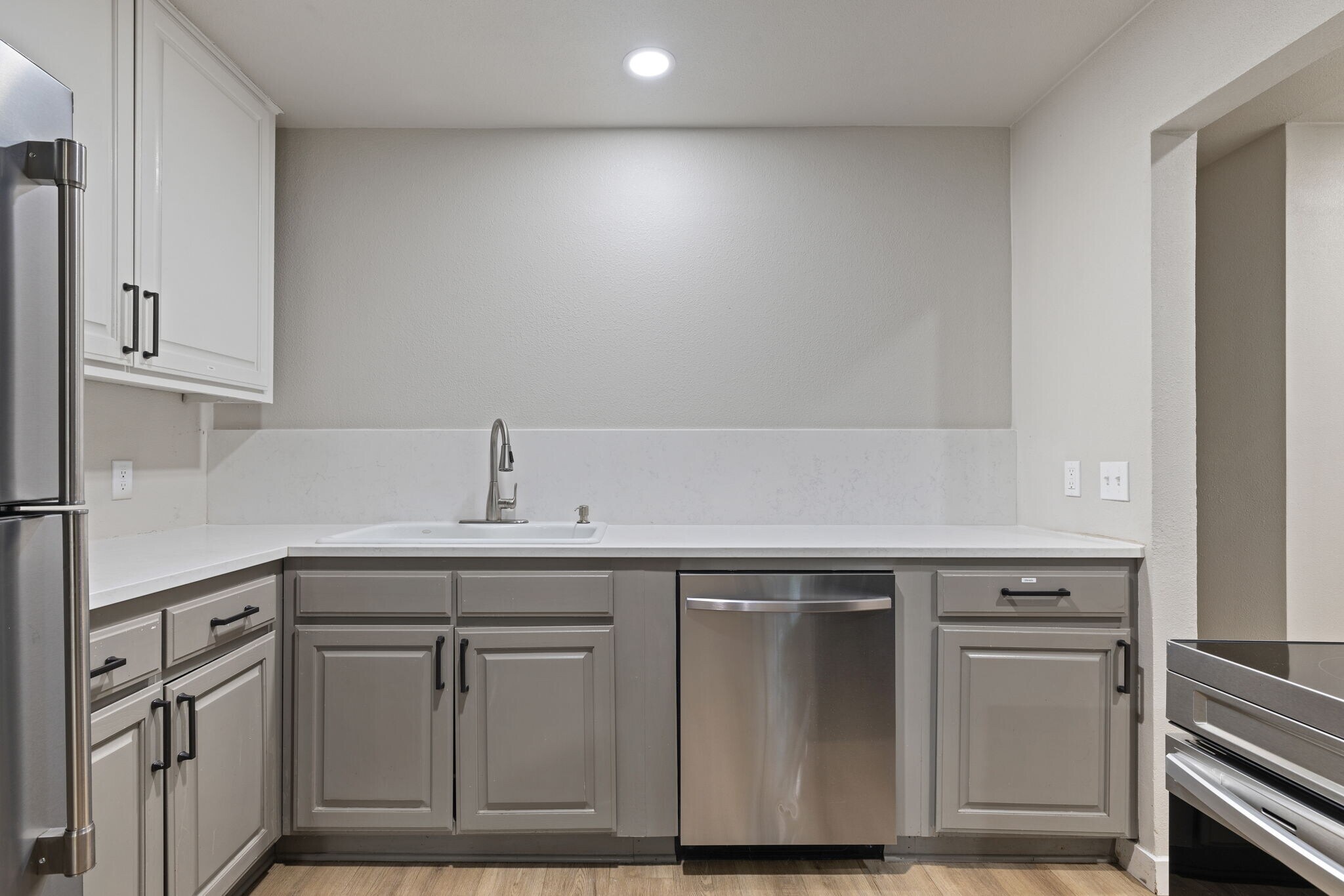 Building Photo - 1910 N Floyd Rd