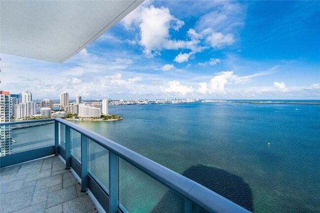 Building Photo - 1331 Brickell Bay Dr