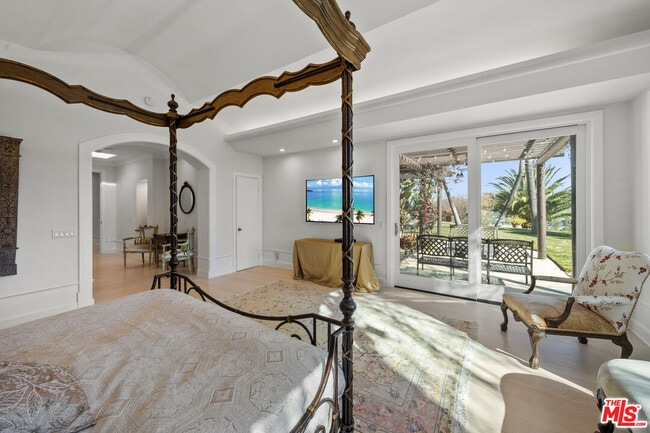 Building Photo - 23318 Park Colombo