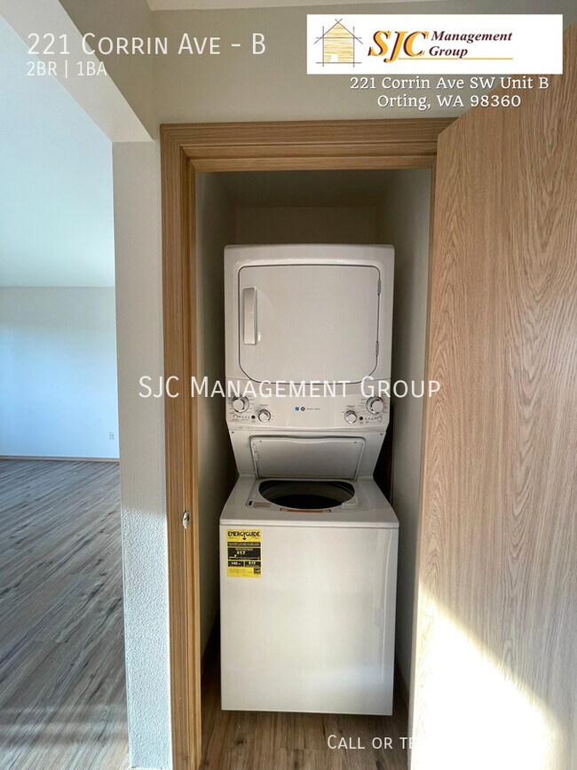 Building Photo - 221 Corrin Ave NW