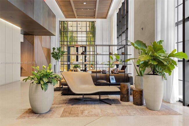 Building Photo - 159 NE 6th St