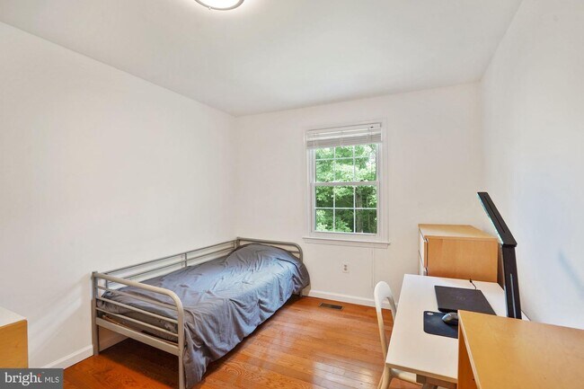 Building Photo - 6367 Buffie Ct