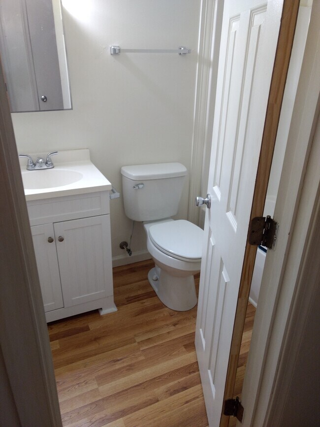 bath - 200 Jefferson St