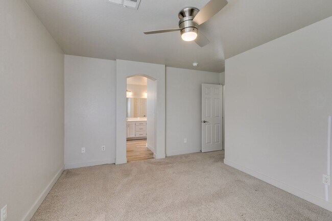 Building Photo - SUMMERLIN BEAUTY WITH TONS OF UPGRADES*3 LARGE BEDROOMS*COMMUNITY POOL*