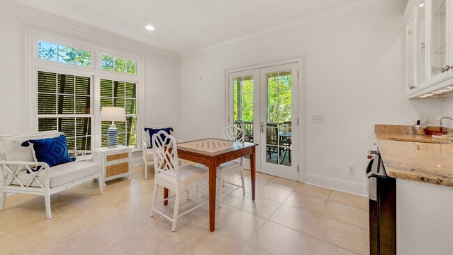 Building Photo - 94 Ballyhoo St