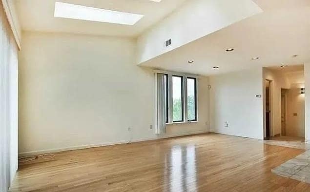 Building Photo - 833 Topsail Ln