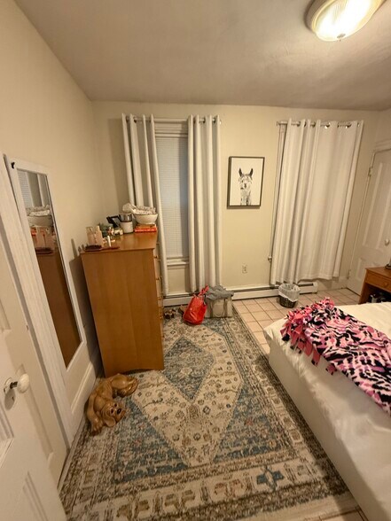 Building Photo - 192 L St