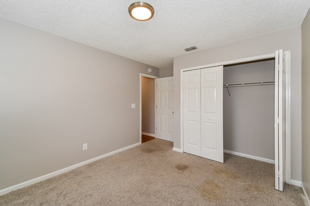 Building Photo - 1976 Hunters Trace Cir