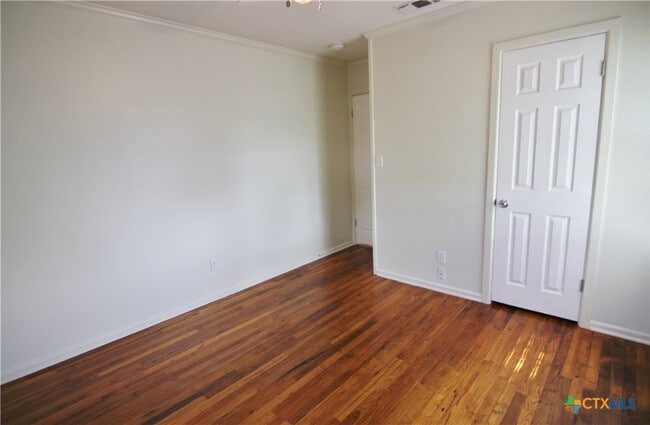 Building Photo - 890 Josephine St