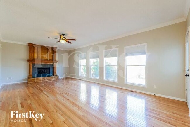 Building Photo - 17570 W 163rd St