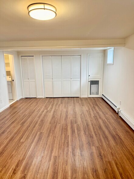 Building Photo - 59 Longdale Rd