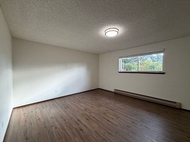 Building Photo - Olson