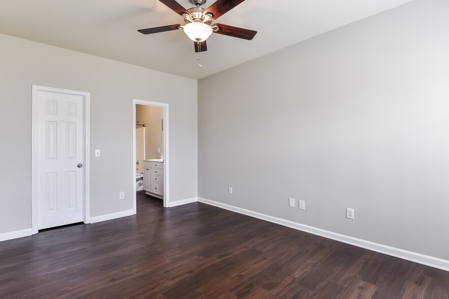 Building Photo - 1238 Braemar Highland Dr