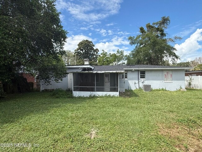 Building Photo - 1909 Layton Rd