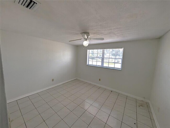 Building Photo - 6024 W Fern St