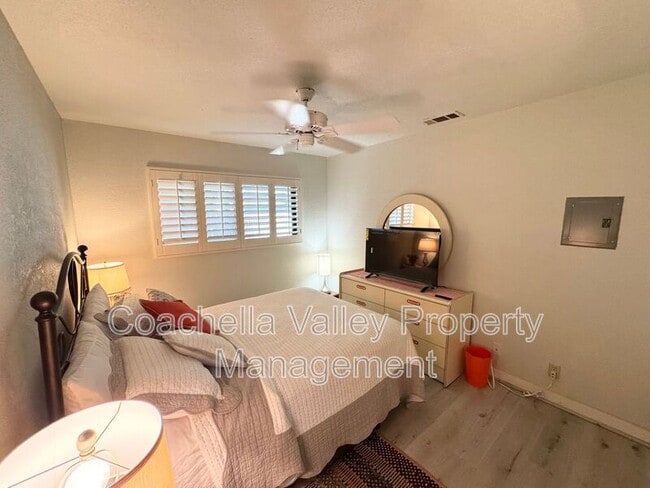 Building Photo - 2820 N Arcadia Ct