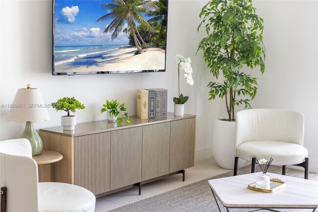 Building Photo - 159 NE 6th St