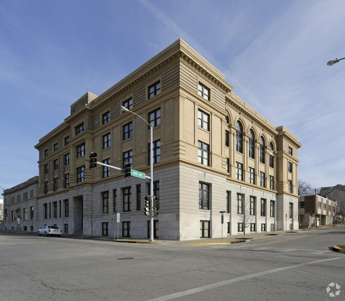 City Hall Loft's - City Hall Lofts