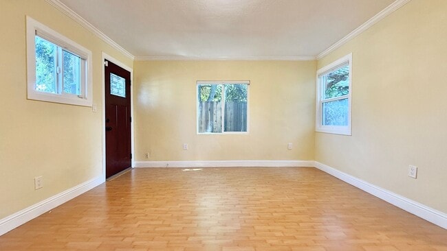 Building Photo - 3228 Boise St