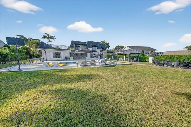 Building Photo - 4312 NE 22nd Ave