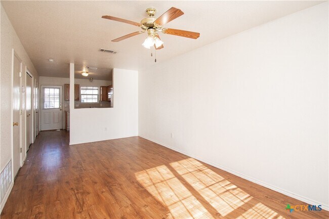 Building Photo - 4003 Pilgram Dr