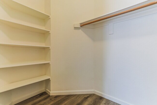 Building Photo - 10746 E Lomita Ave