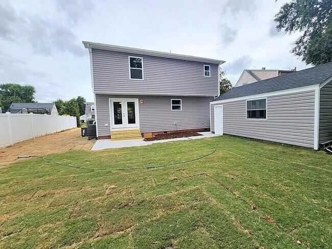 Building Photo - RENOVATED 4 BEDROOM/3 BATH IN NORFOLK! READY FOR RENT!!