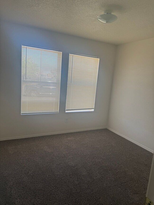 Building Photo - 3716 Rancher Loop NE
