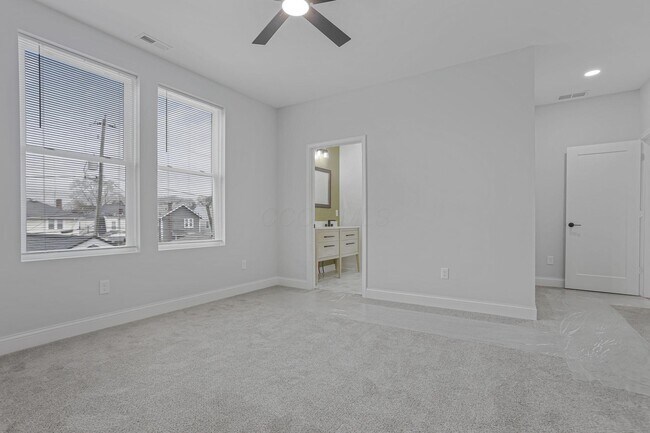 Building Photo - 961 Heyl Ave