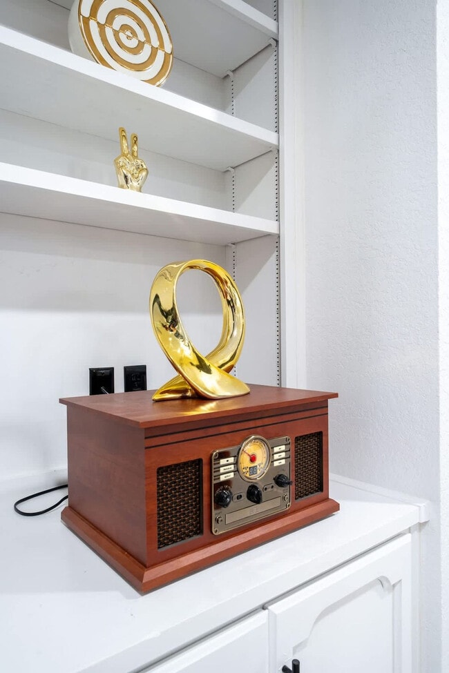 Building Photo - 14552 Skyline Truck Trail