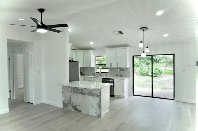 Building Photo - 1498 Keeling Dr