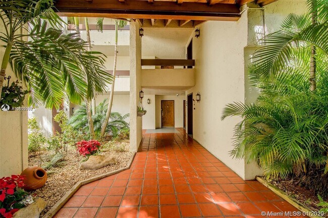 Building Photo - 9030 SW 125th Ave