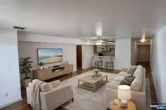 Building Photo - 19 Plauderville Ave