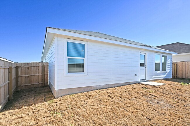 Building Photo - 3837 Low Tide