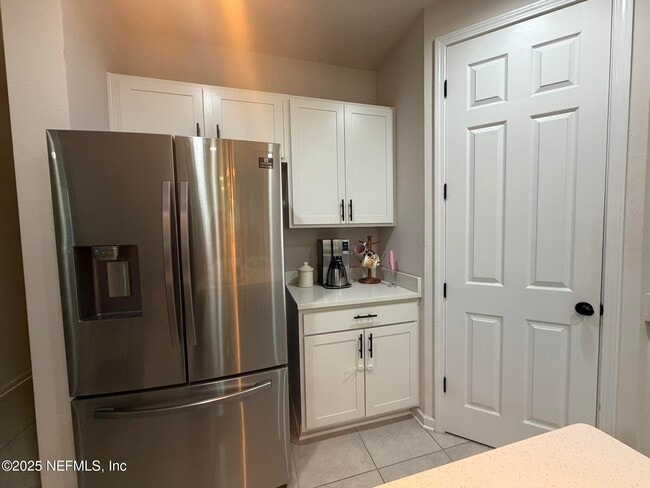 Building Photo - 2977 Alpin Dr