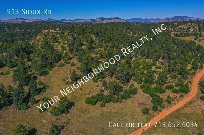 Building Photo - 913 Sioux Rd