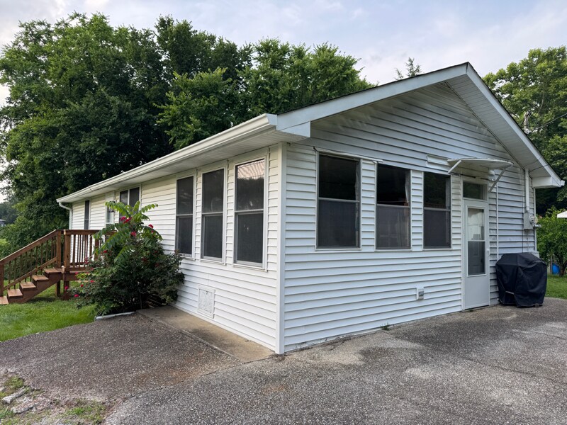 Building Photo - 1207 Spring Creek Rd