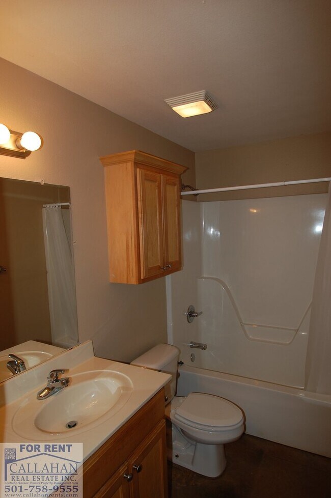 Building Photo - 8005 Langer Dr