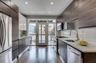 Building Photo - 27 Quincy Pl NE