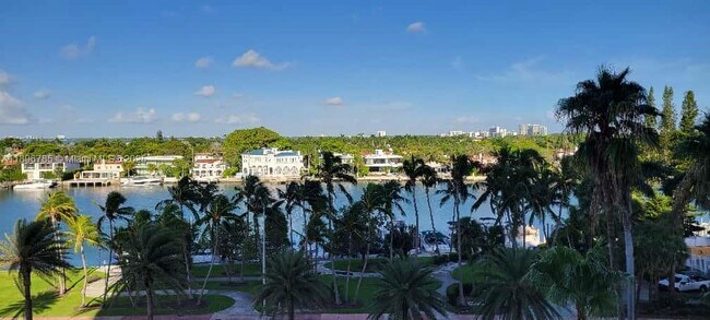 Building Photo - 5401 Collins Ave