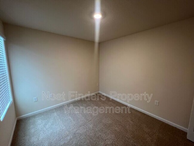 Building Photo - 268 Pasadena Dr