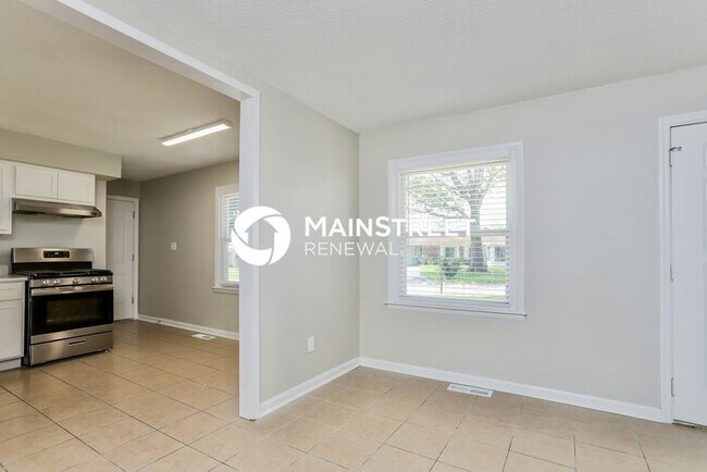 Building Photo - 3 Bedroom Pet-Friendly Home in ST PETERS, MO with Main Street Renewal