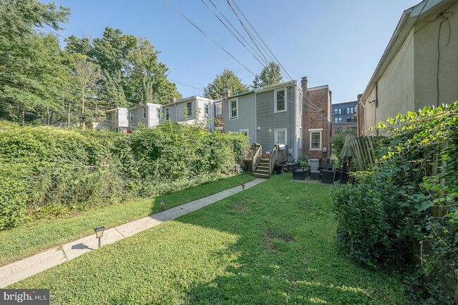 Building Photo - 431 W Baltimore Ave