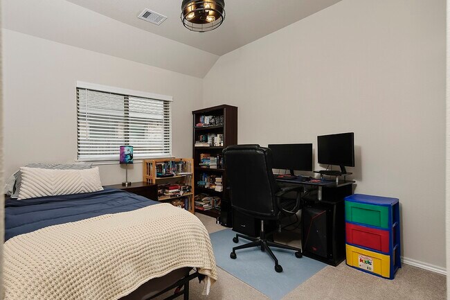 Building Photo - 249 Trapper Creek Dr