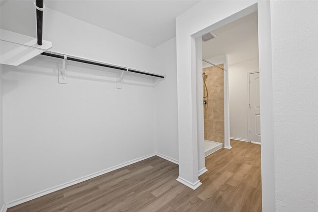 Building Photo - 14556 Lily Plns Dr