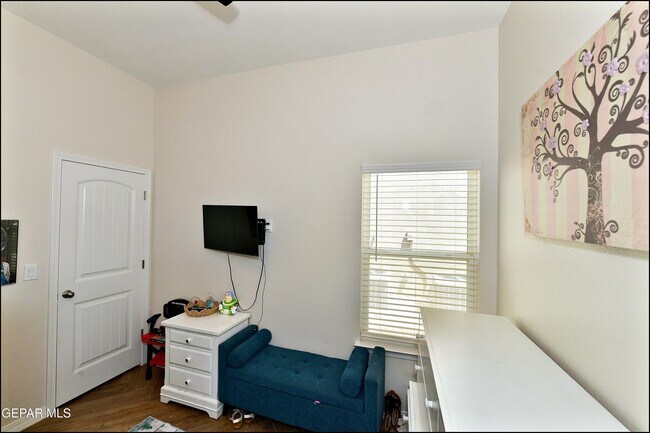 Building Photo - 2225 Tierra Delmonte Dr