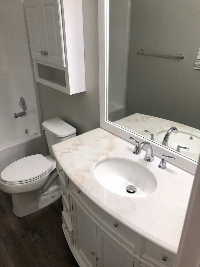 Building Photo - 11130 Concord Woods Dr