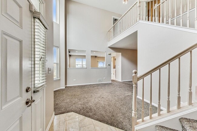 Building Photo - 1686 Buckingham Dr