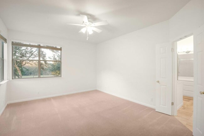 Building Photo - 2514 Crenshaw Dr